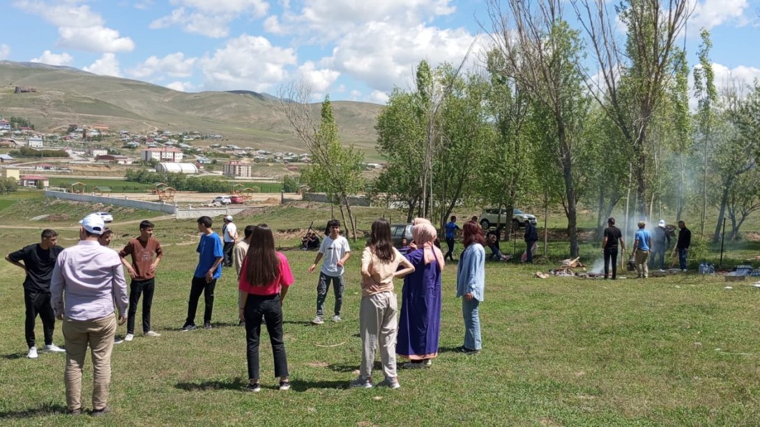 Otlukbeli Çok Programlı Anadolu Lisesi Piknik Etkinliği